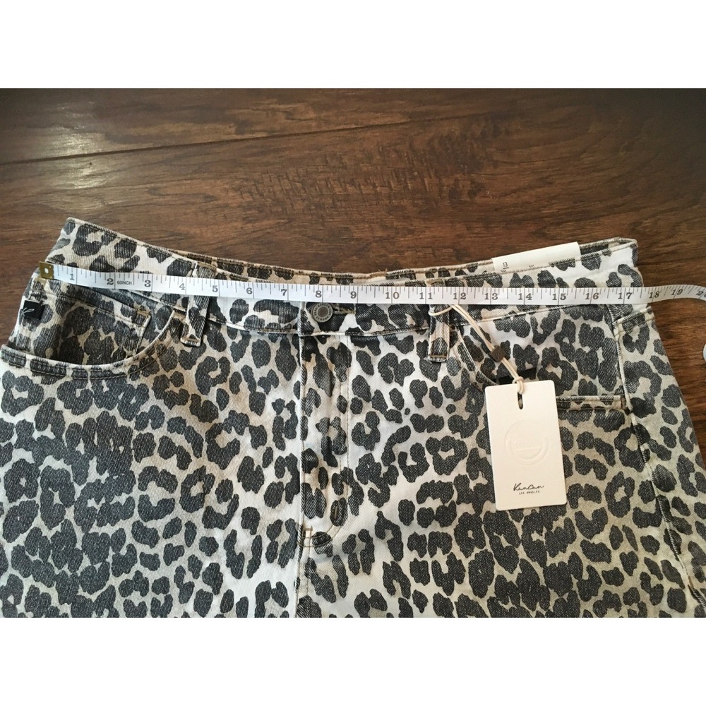 KanCan High Rise Barrel Horseshoe Jeans Leopard Print size 13/30 NWT - Picture 2 of 7
